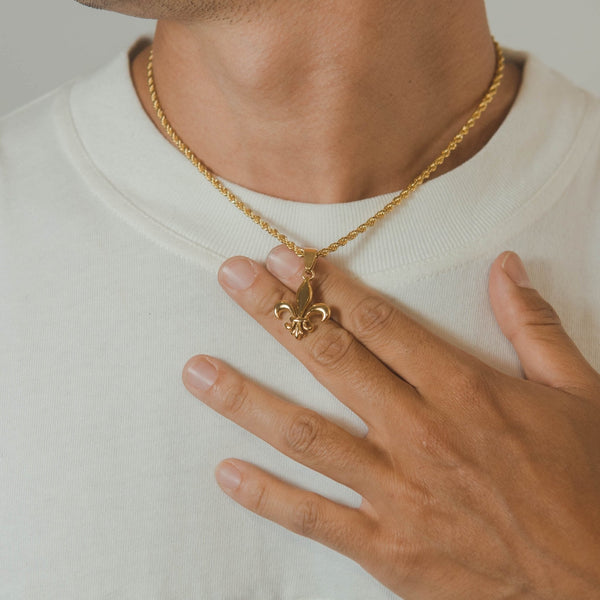 Fleur-de-Lis Pendant - Gold